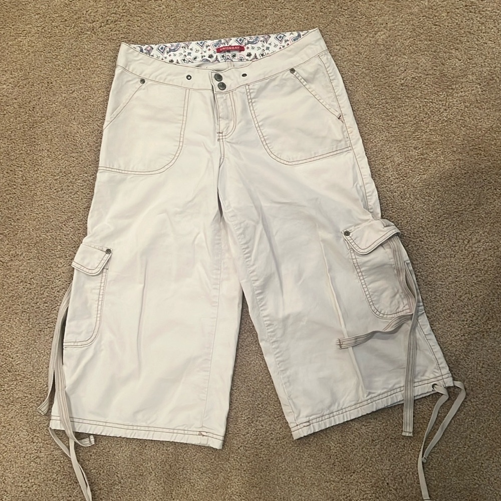 Union Bay, junior, wide leg capris. Size 7.
